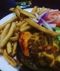 bacon-cheese-burger-at-monaghans-sports-pub-and-grill-oakville-ontario